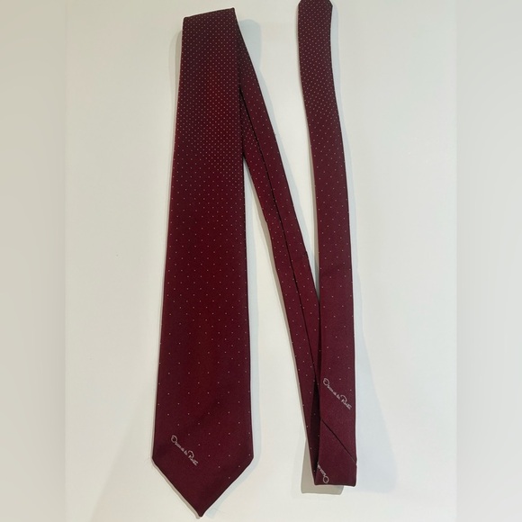 Oscar de la Renta Other - Vintage Oscar De La Renta Men’s Necktie Burgundy